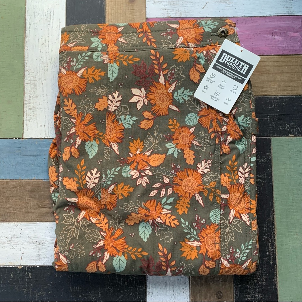 NWT Duluth 2X x31”L Heirloom Gardening Lined Bib Overalls Loden Autumn Leaves - Picture 3 of 8